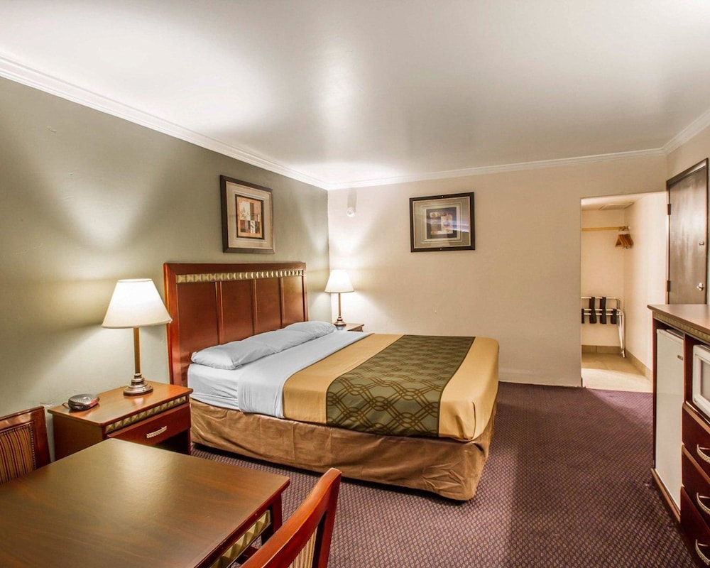 Rodeway Inn Prescott 9/19
