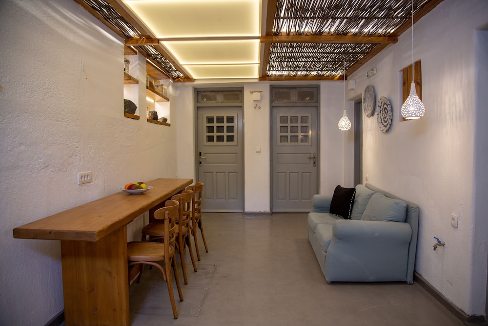 Glykeria Mini Suites 41/59