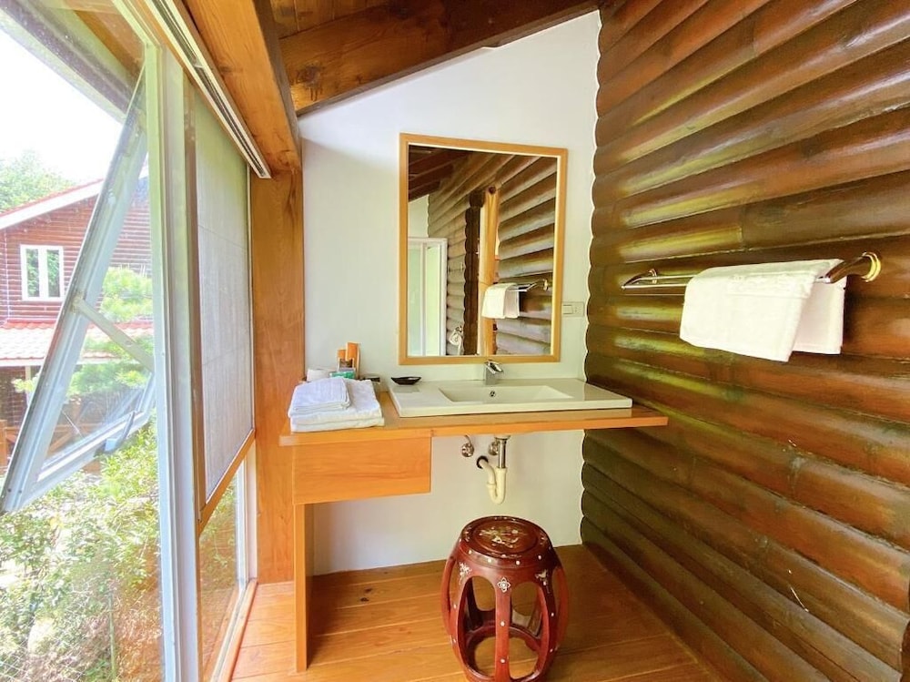 Ailiga Travel Villa 7/57