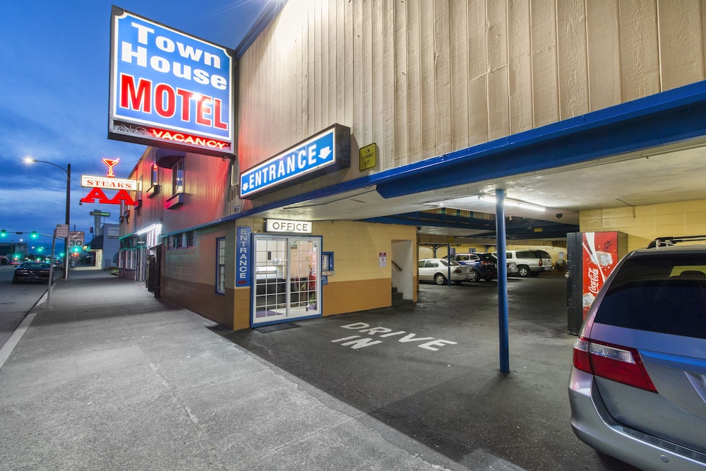 Town House Motel - Historic Old Town Eureka 2/37