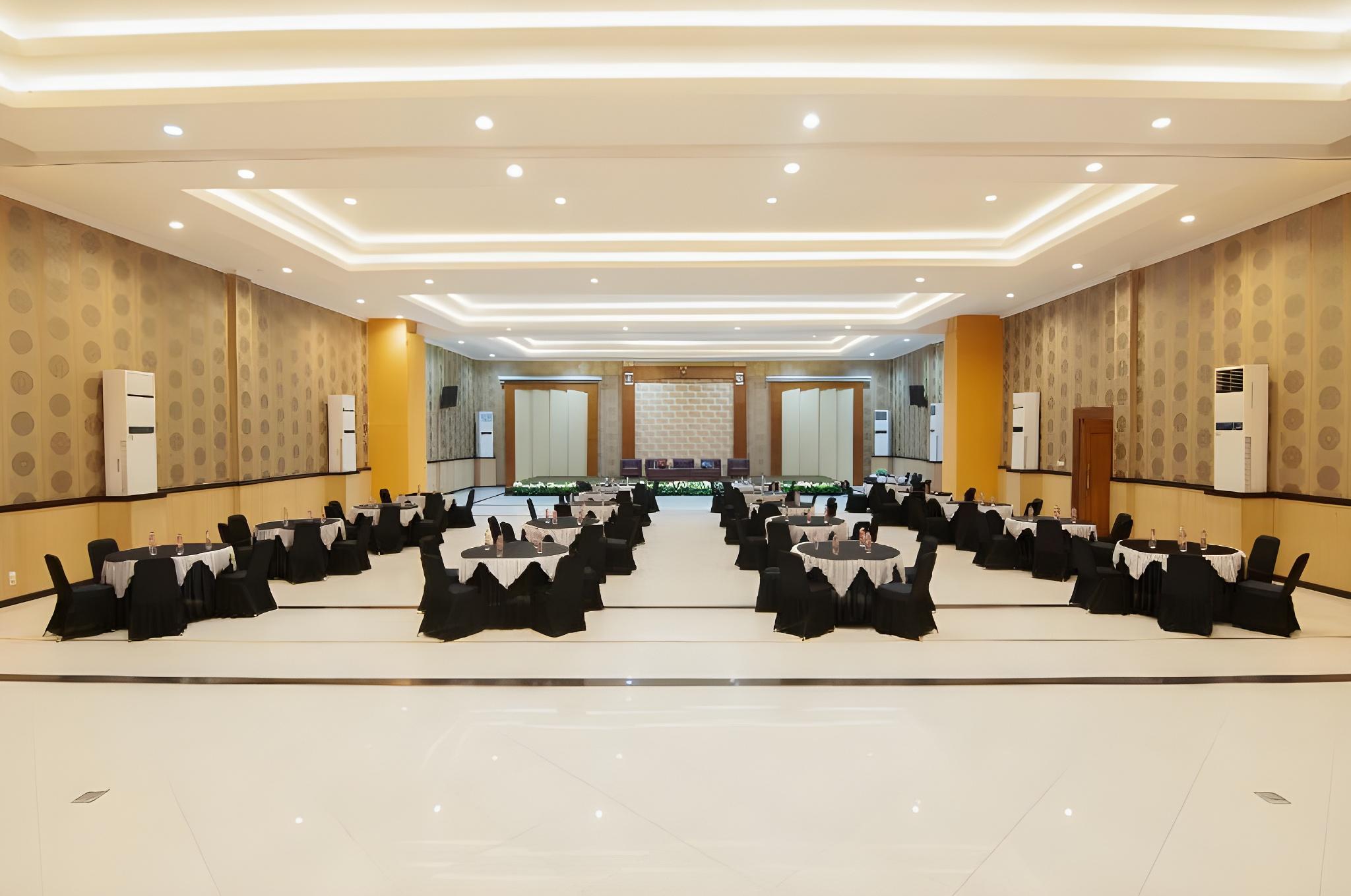 Grand Master Hotel Purwodadi 26/42