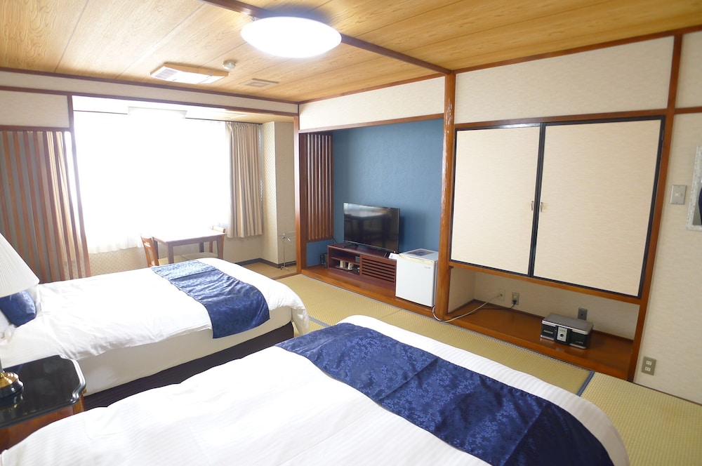 New Makomo Hotel 17/61