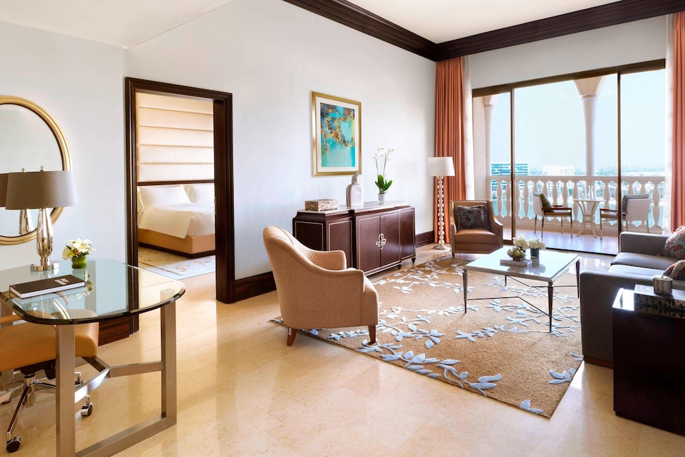 The Ritz Carlton Abu Dhabi Grand Canal 47/63