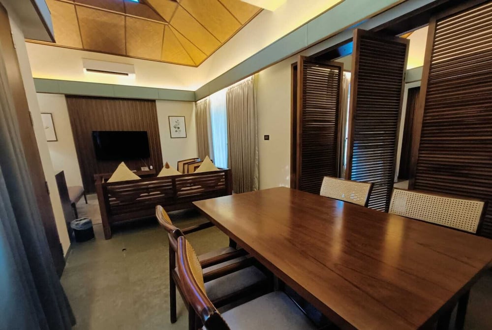 Golkonda Resorts Spa 40/49