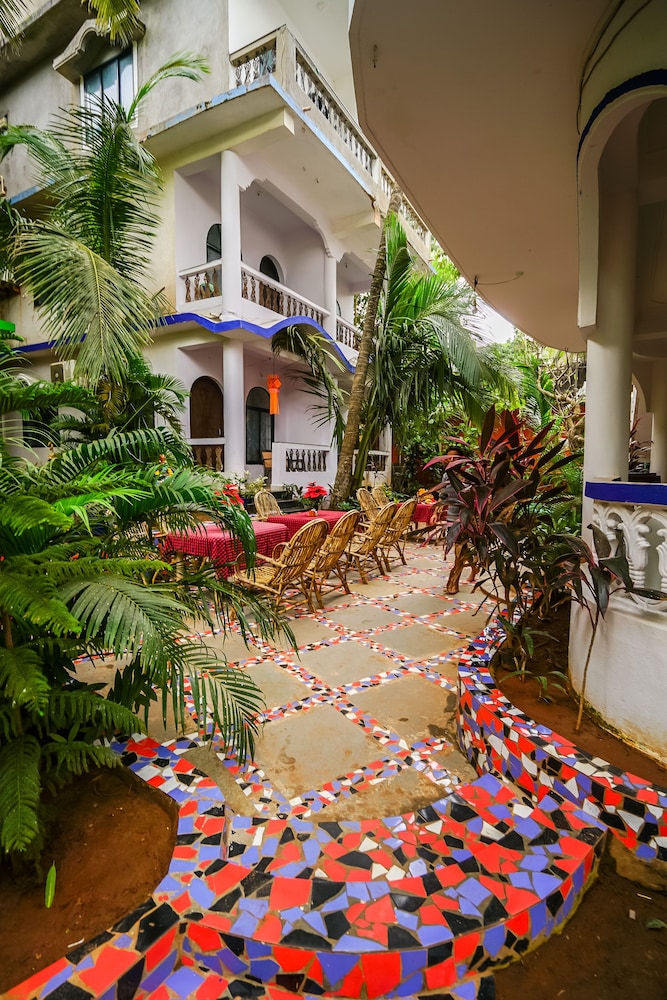 Swati Hotel 63/72