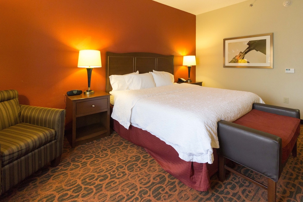Hampton Inn Columbus South 8/45