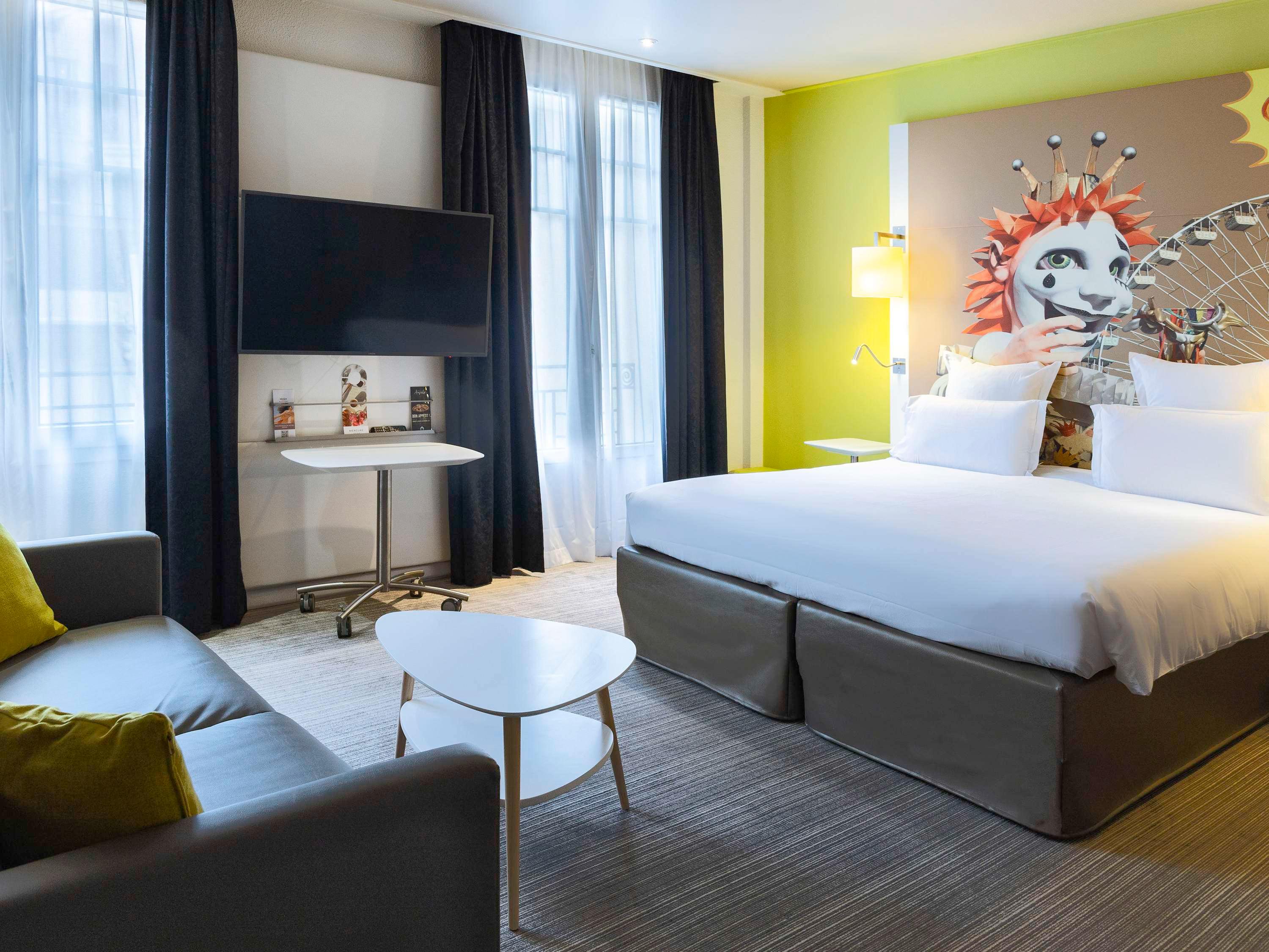 JUNIOR SUITE, DOUBLE BED, SOFA