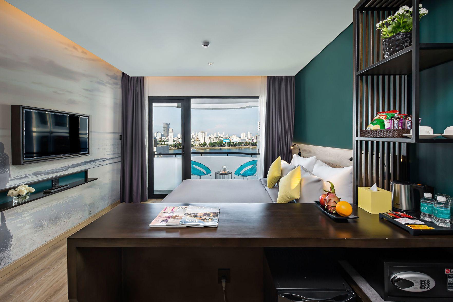 Premier Double Balcony Partial River View