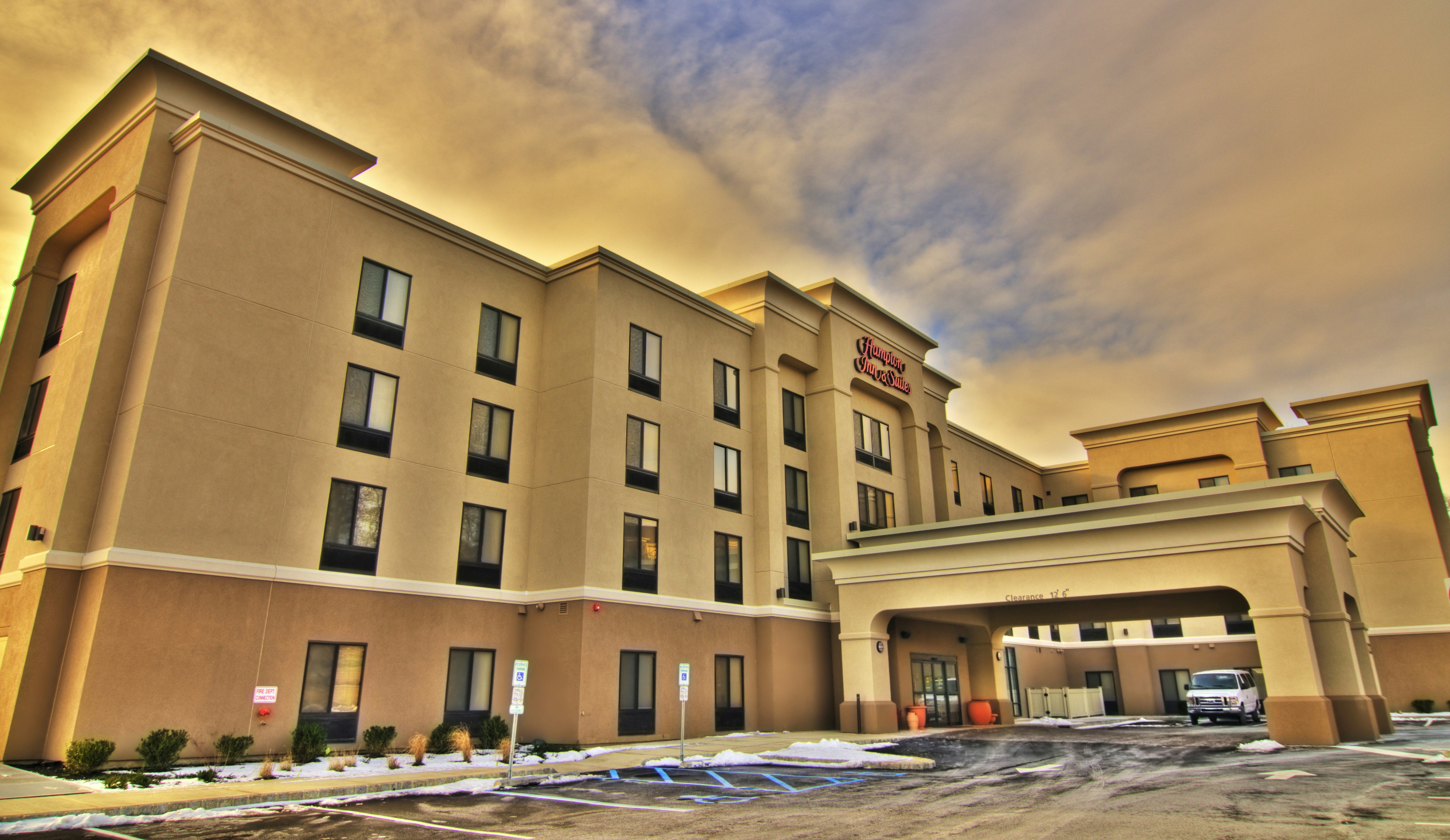 Hampton Inn & Suites Parsippany/North 2/55