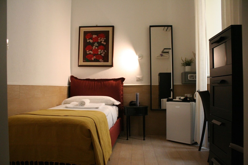 H22 Hotel 6/22