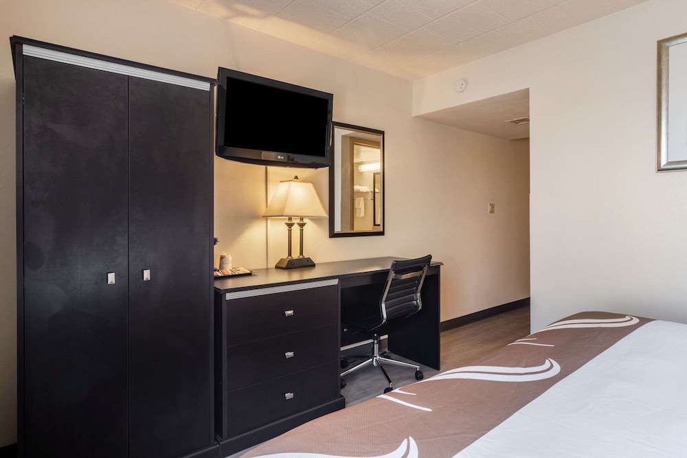 Quality Inn & Suites Indiana South 23/48