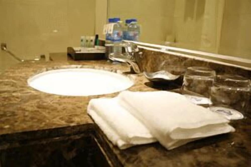 Days Hotel and Suites by Wyndham Jiaozuo 27/27