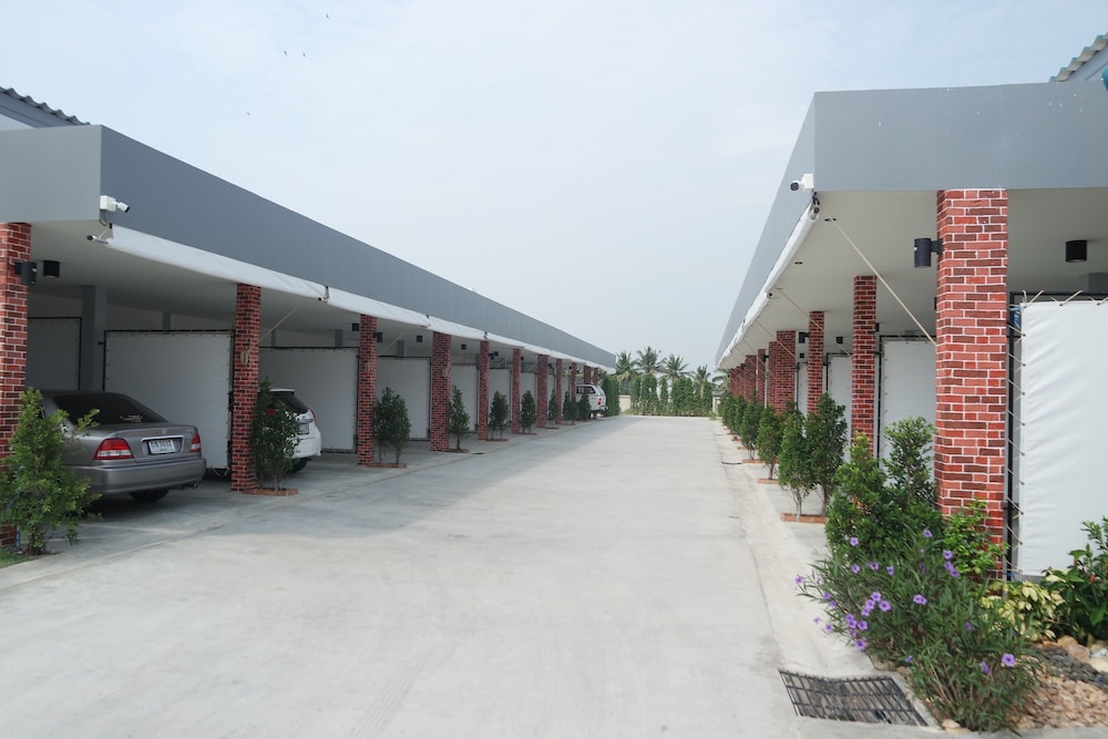 Happy Field Resort Cha-Am 34/41