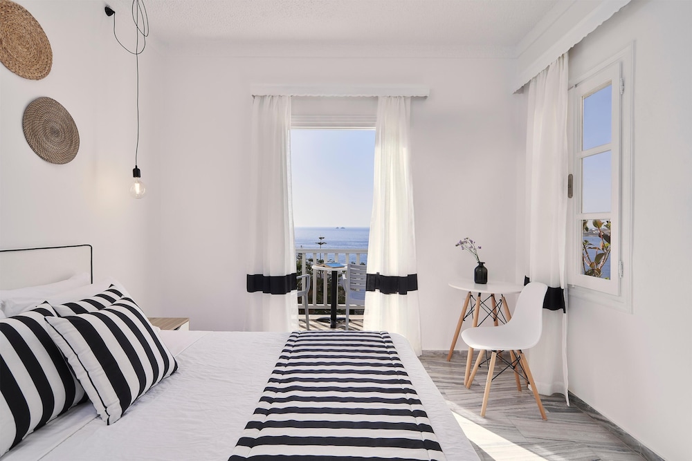 SUPERIOR, DOUBLE OR TWIN BED, SEA VIEW