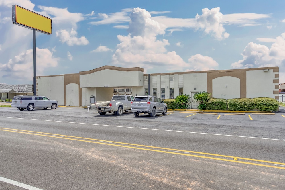 Hotel Alexandria LA - Hwy 165 38/46