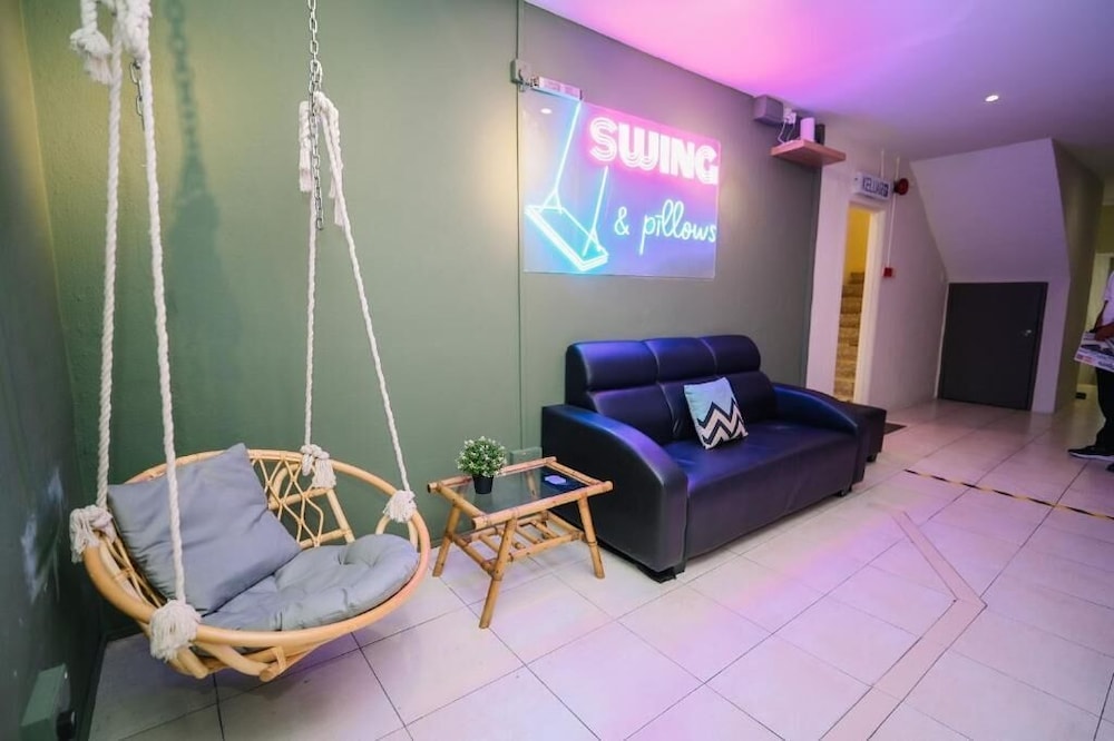 Swing & Pillows at Penang Road, Georgetown 25/30