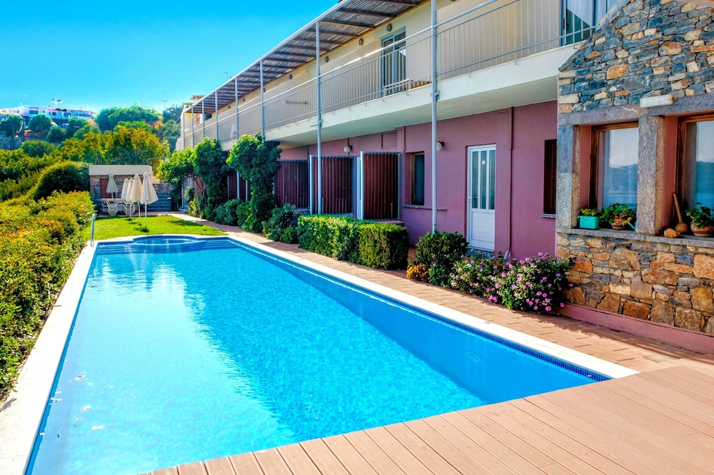 MIRABELLA APARTMENTS photo1