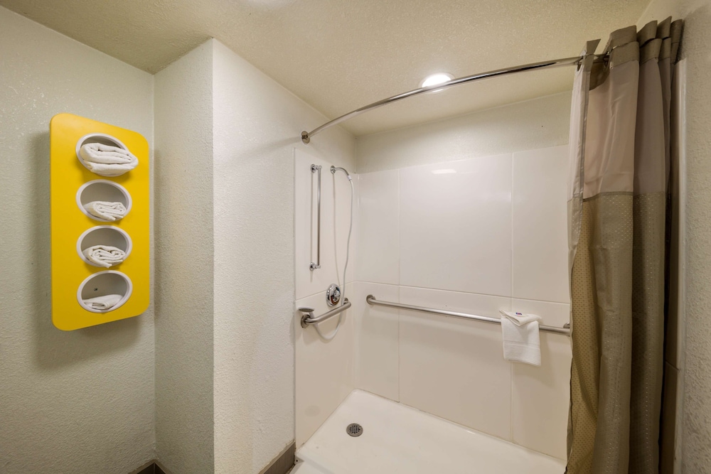 Motel6 Dallas, TX - Farmers Branch 33/47