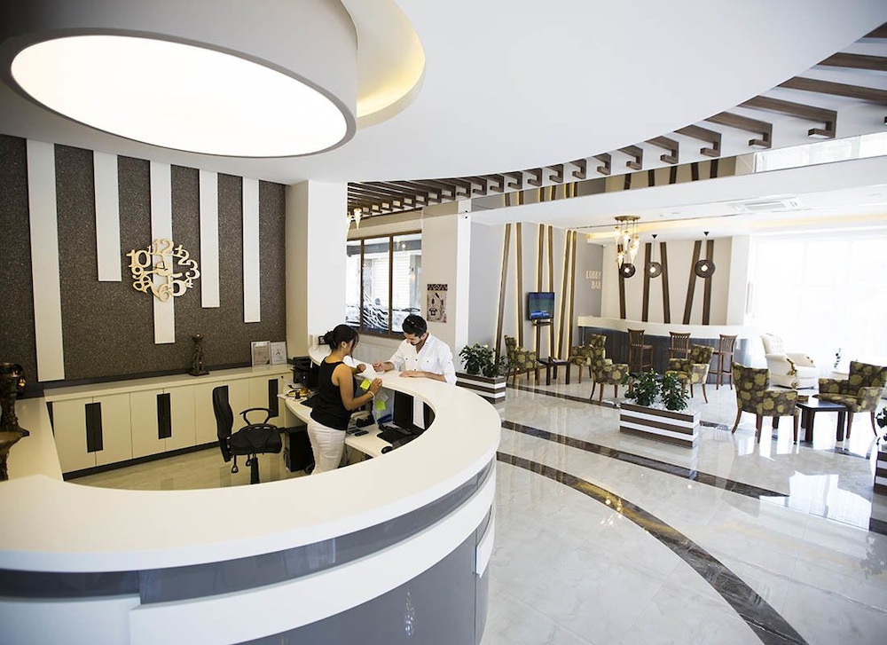 LAVIN OTEL 8/72