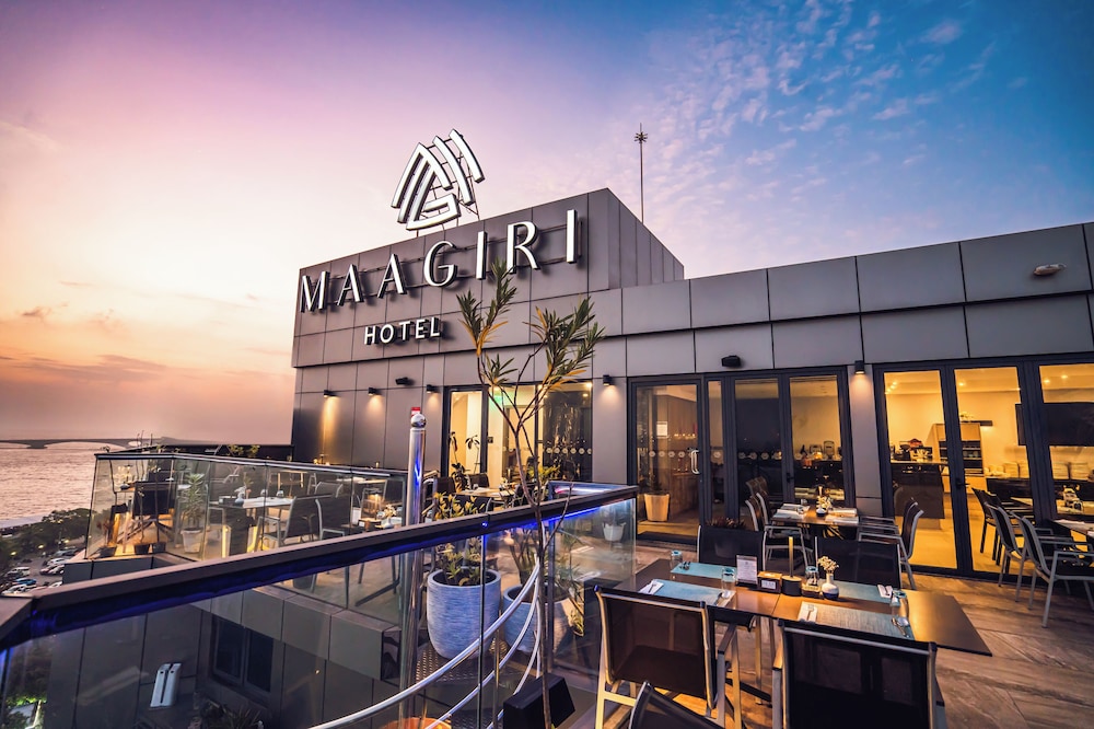 Maagiri Hotel 3/50