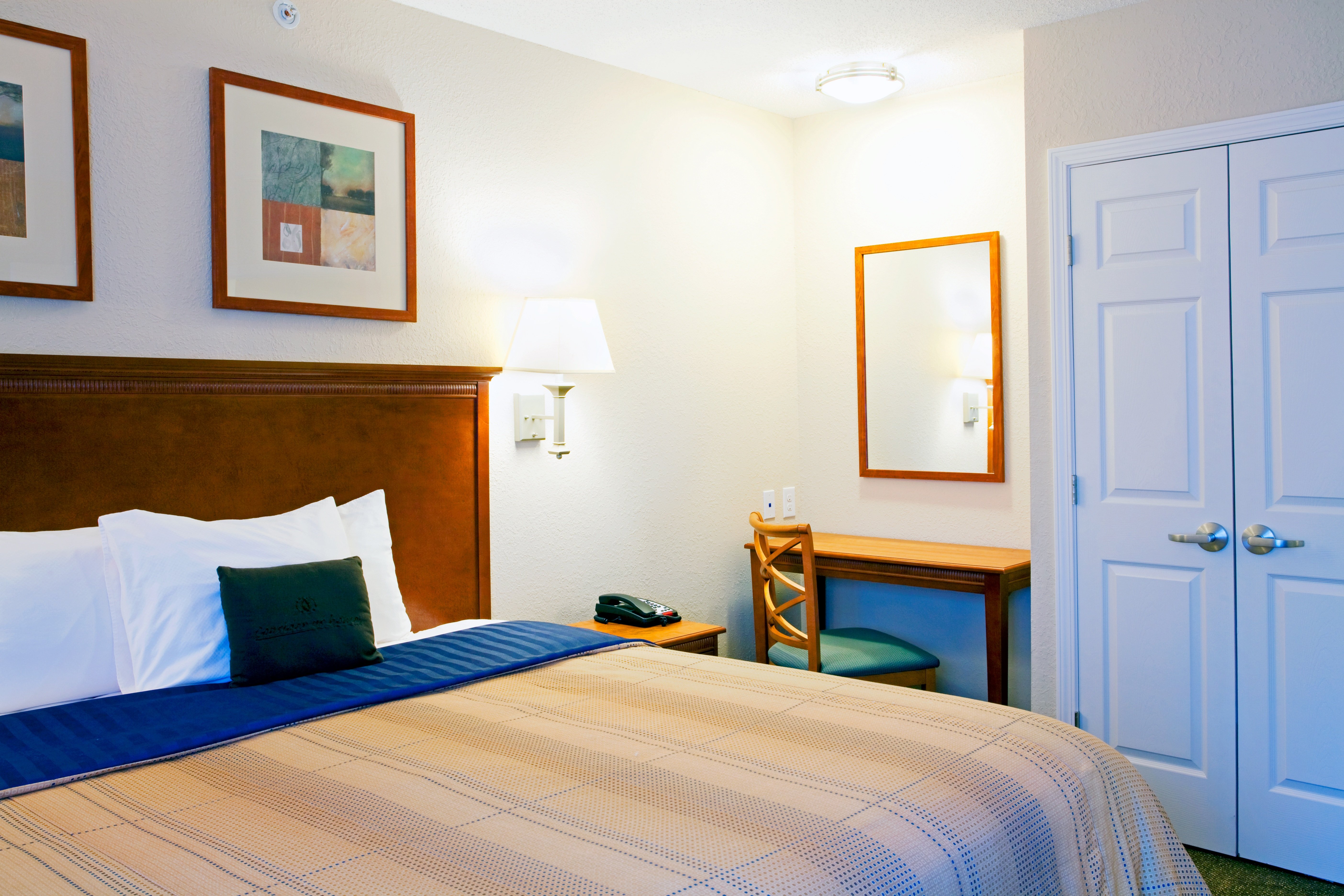 Candlewood Suites New Bern 18/75