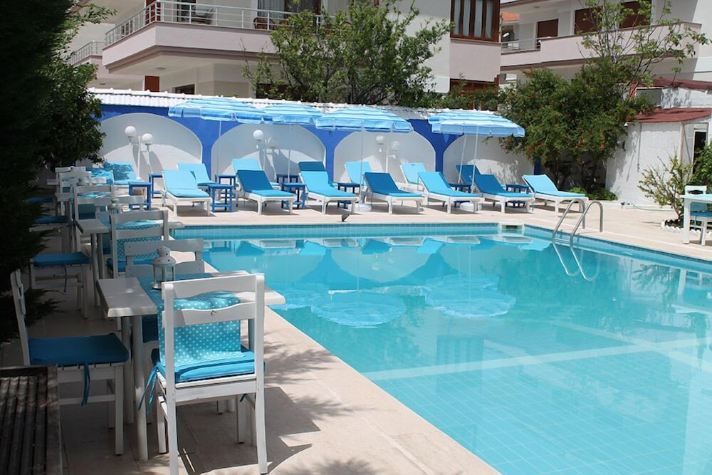 Altinyaz Hotel 33/35