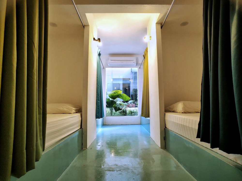 Beds In Garden Hostel Sdn Bhd 20/50