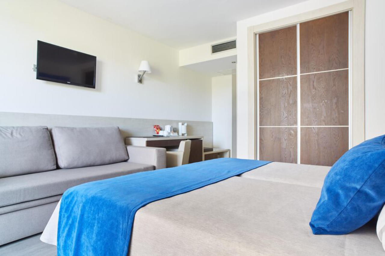 Invisa Hotel Club Cala Verde 69/103