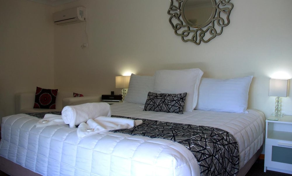 KARUAH MOTOR INN 34/59