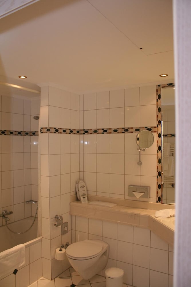 Geniesser Hotel Altes Gymnasium 48/50