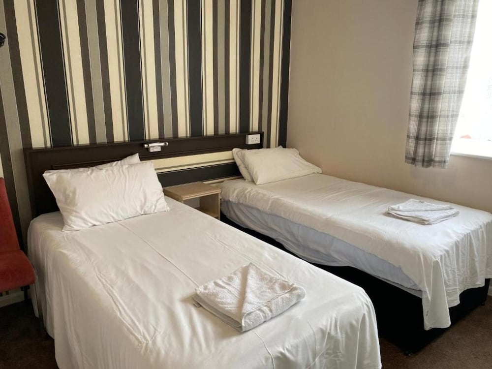 The Arncliffe Hotel 10/50