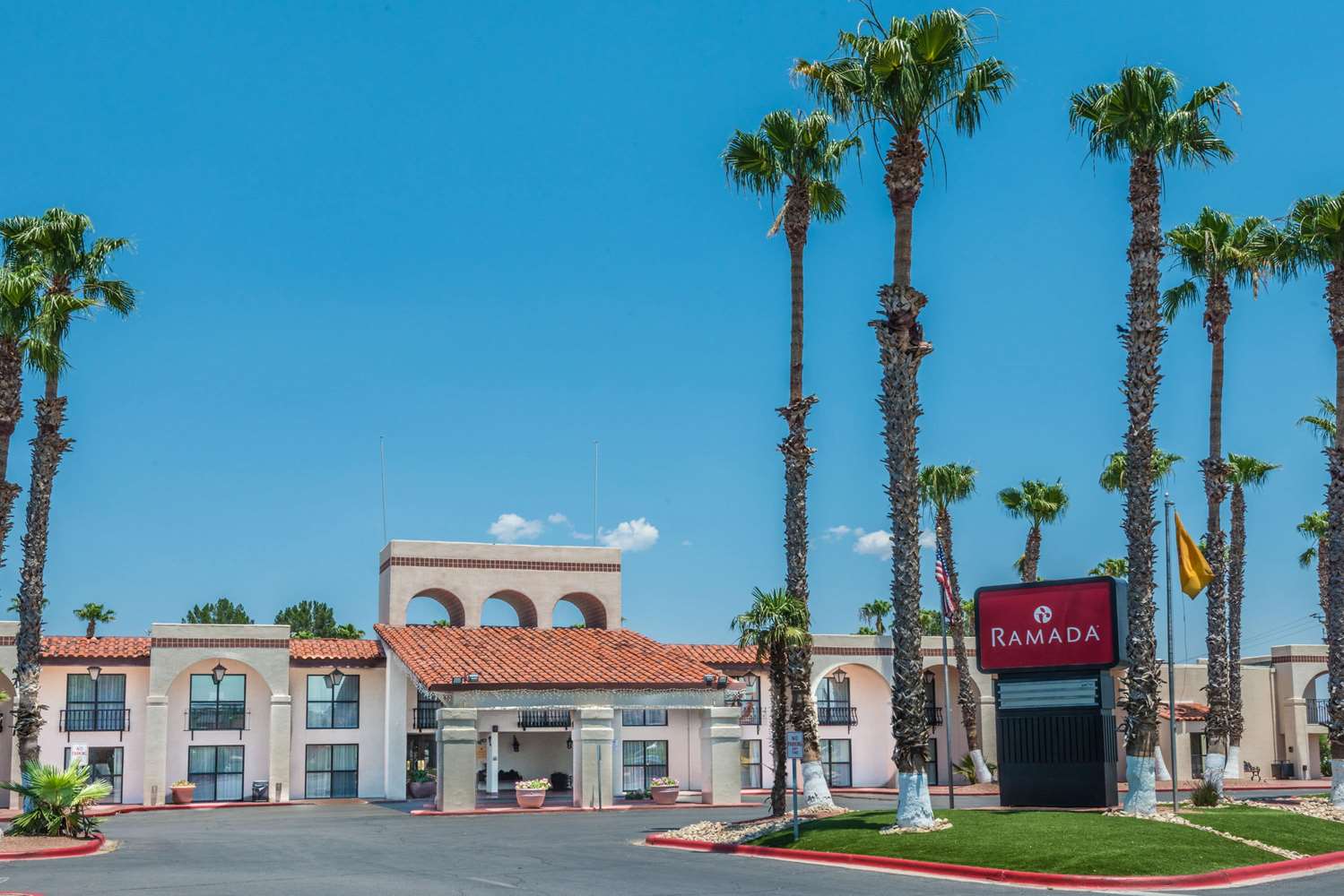 Ramada by Wyndham Las Cruces Hotel & Conference Center 2/37