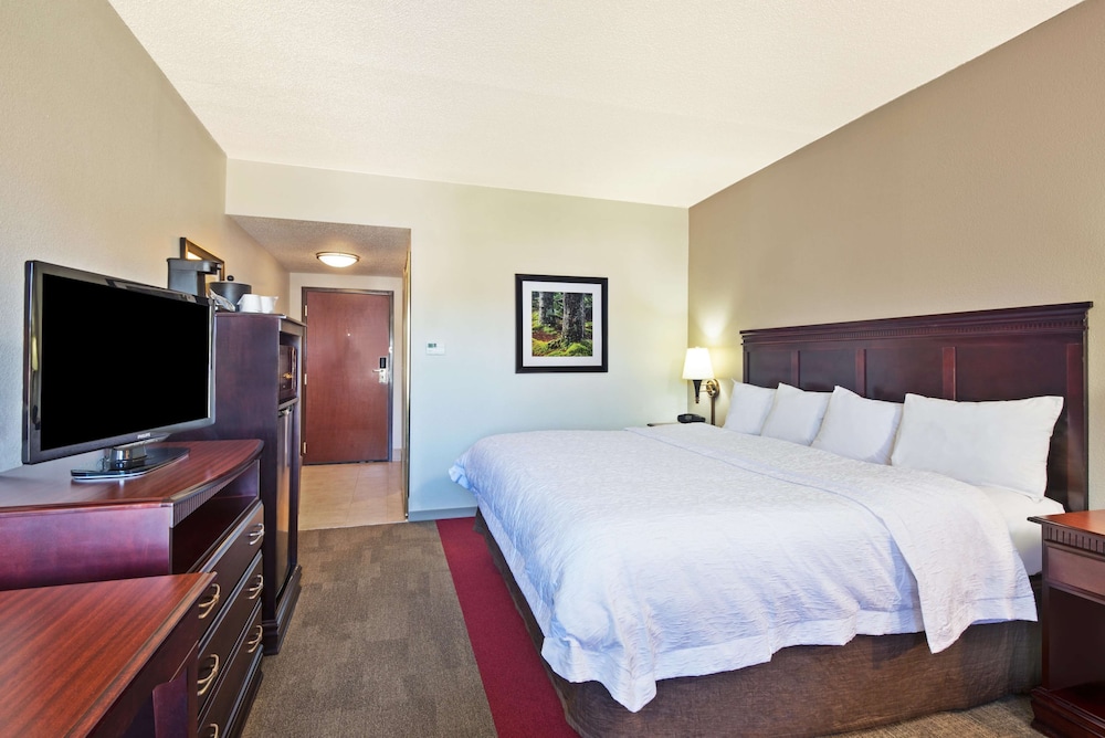 Hampton Inn Huntington/Barboursville 8/40