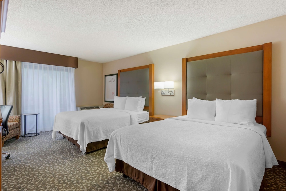 غرفة قياسية بسريرين كوين في الطابق الأرضي، Best Western Plus Oak Harbor Hotel & Conference Center 3/10