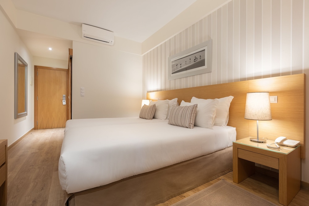 Dom Jose Beach Hotel 23/83