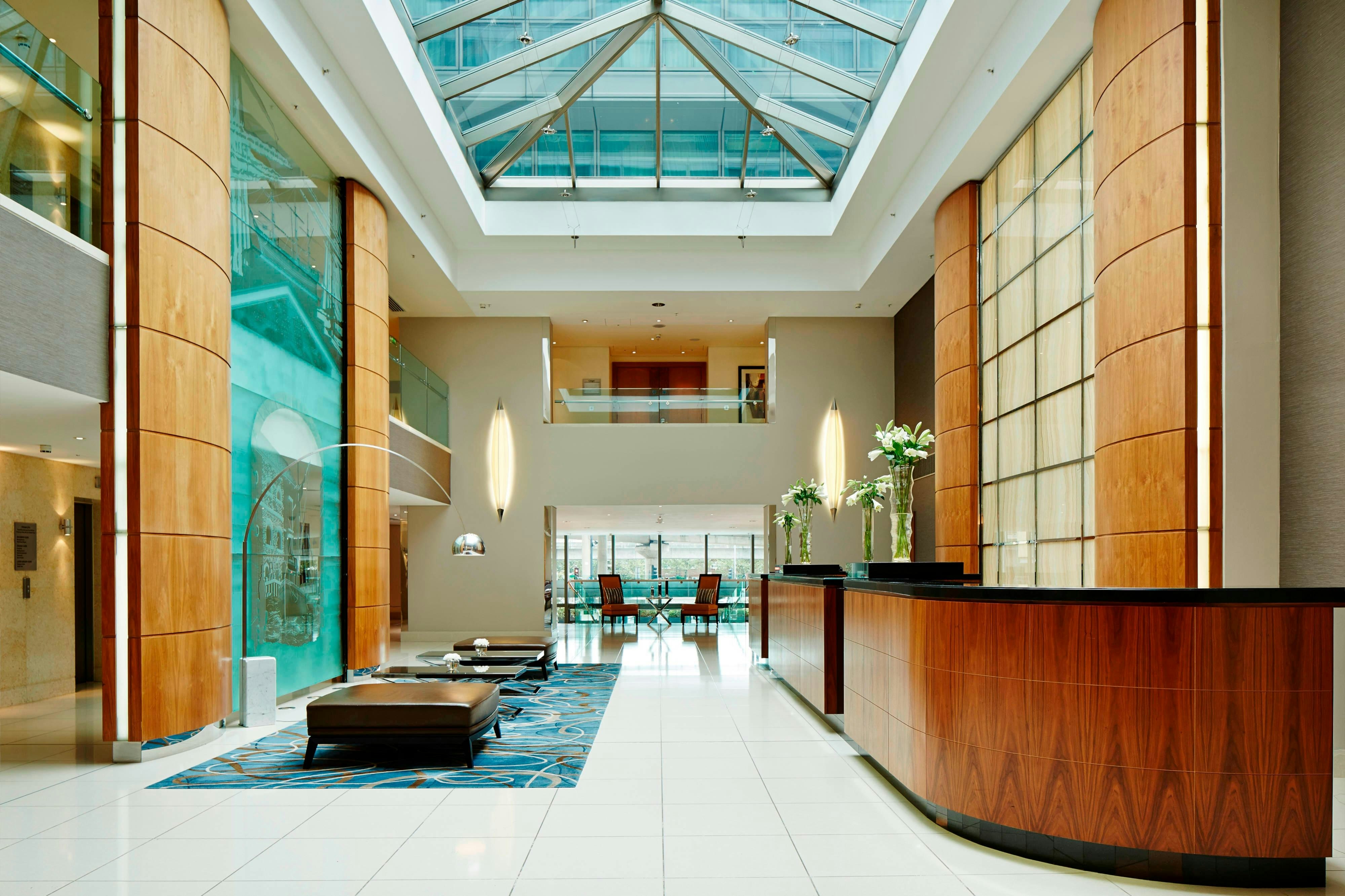 Lobby at LONDON MARRIOTT HOTEL CANARY WHARF, LONDON