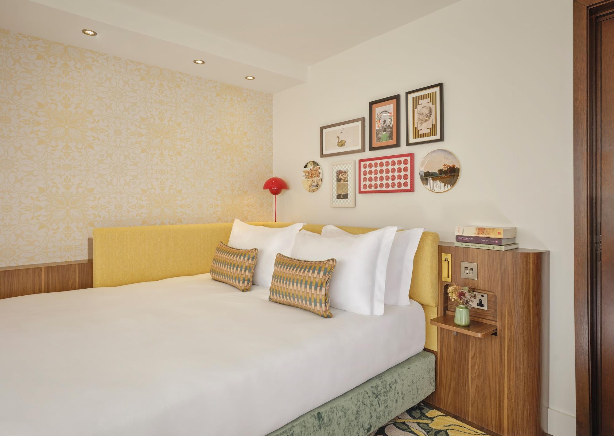 Renovated, Queen Bed