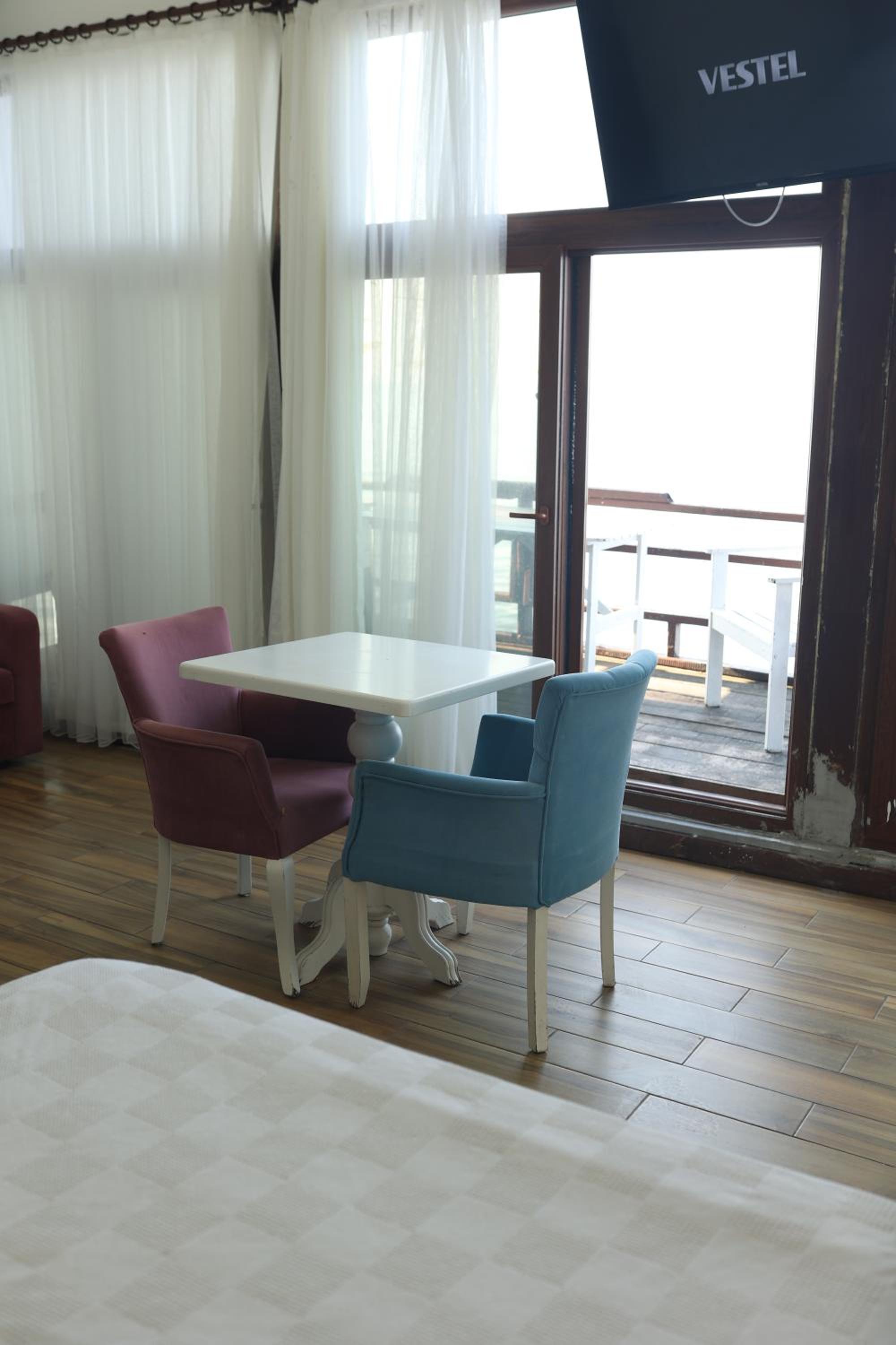 Sebile Hanim Sahil Otel 14/16