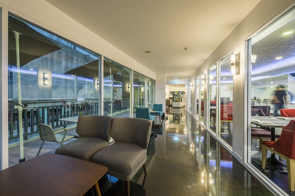 Anajak Bangkok Hotel 45/70