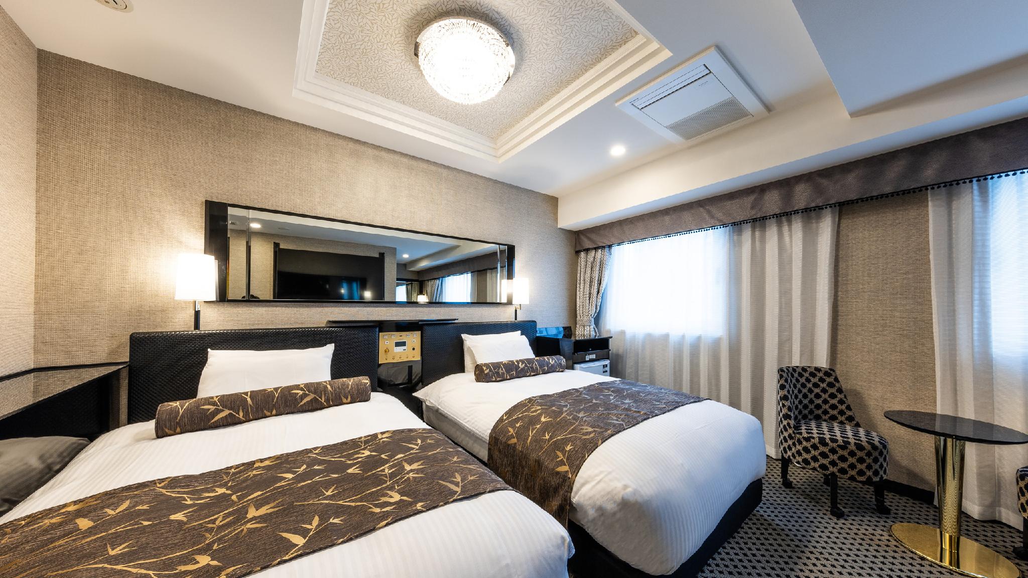 Deluxe, Suite, Twin Beds