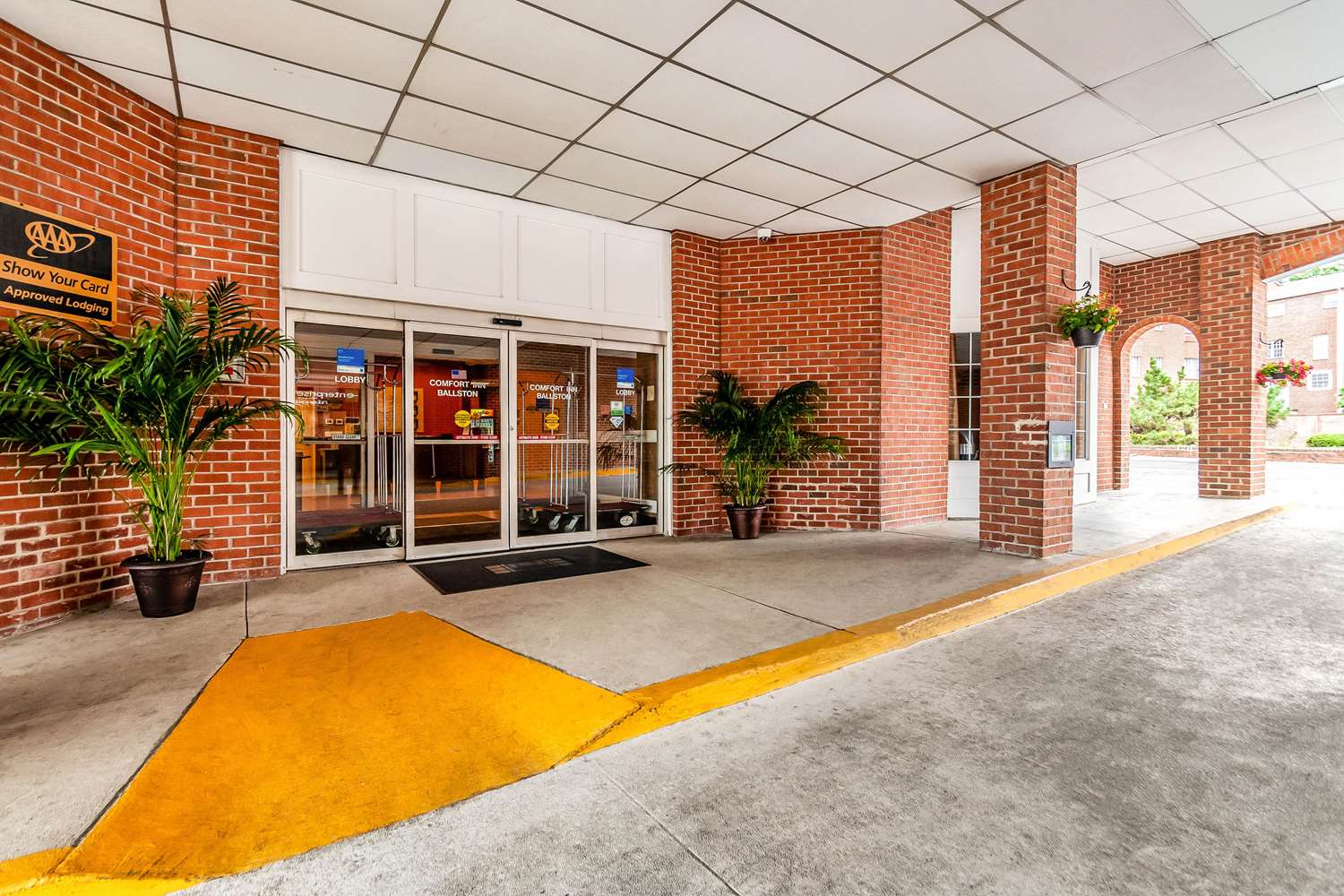 Comfort Inn Ballston 40/42