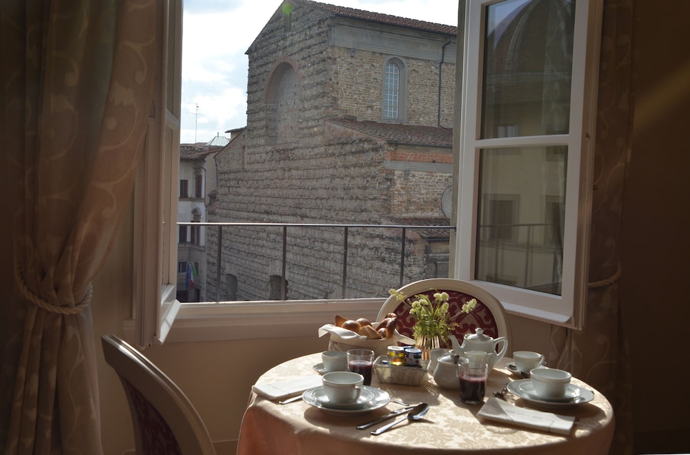 PALAZZO TOLOMEI RESIDENZA D'EPOCA 21/50