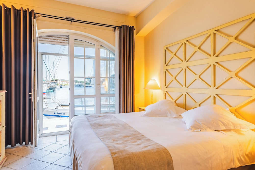Junior Suite, King Bed, Trundle Bed, Canal View, Le Suffren, BW Signature Collection 2/10