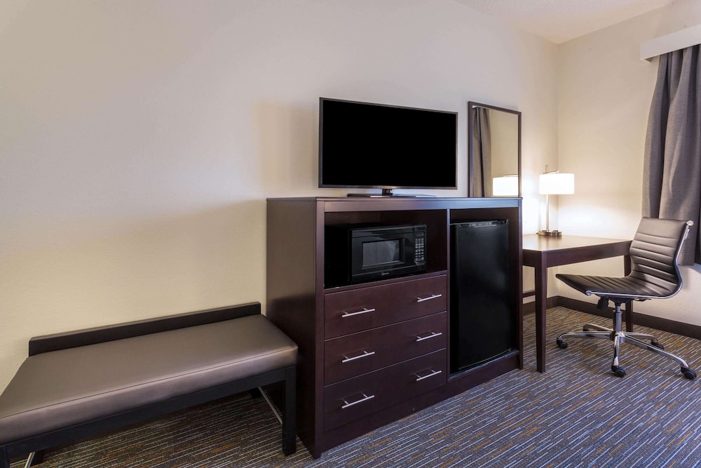 Wingate By Wyndham Gurnee 18/21