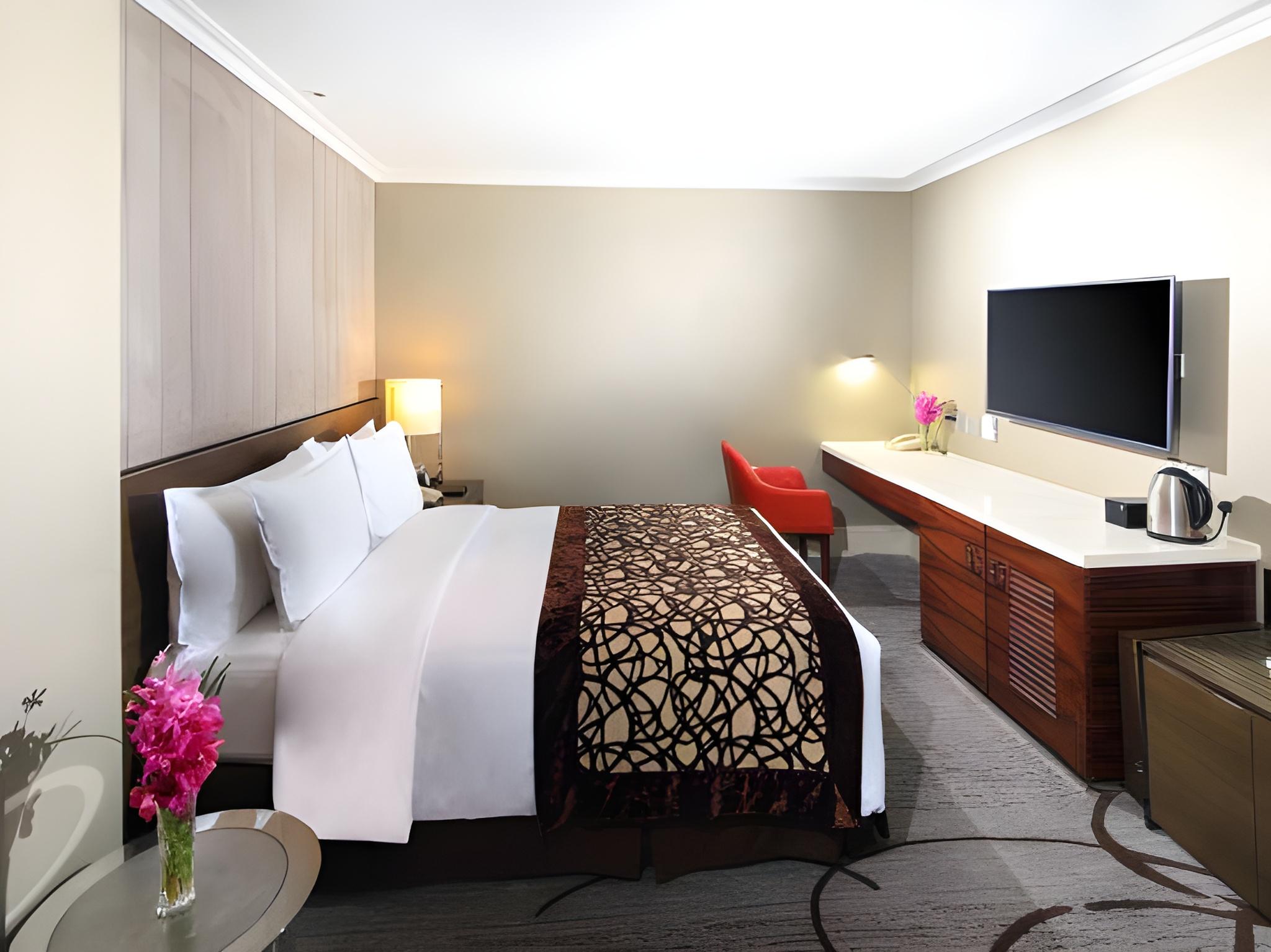 Room, Double Bed, No Window