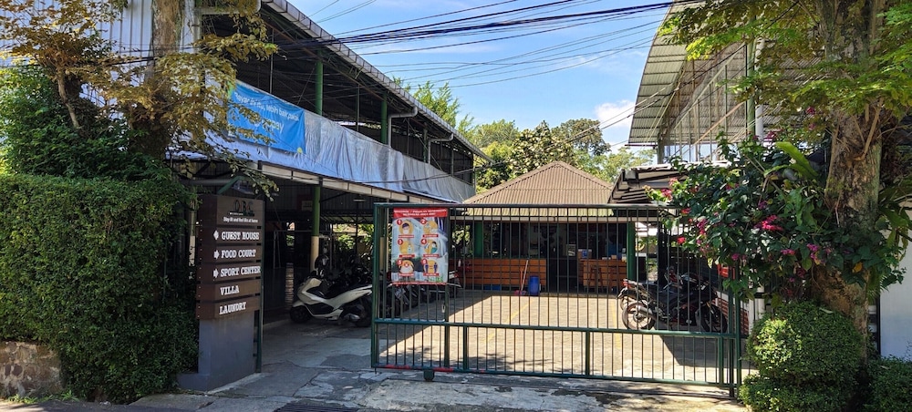 OBC Villa 4/50