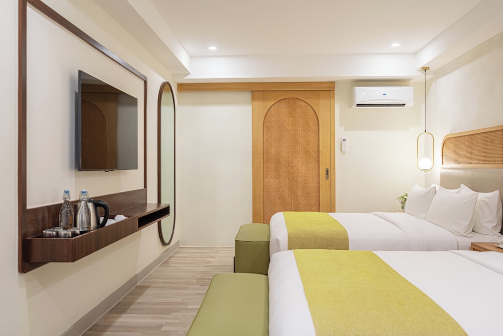 Mandarin Nest Boracay 21/75