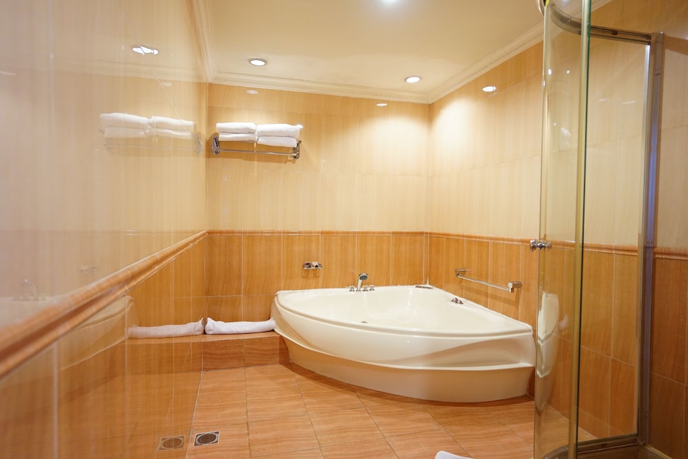 Golden Boutique Hotel Kemayoran 37/70