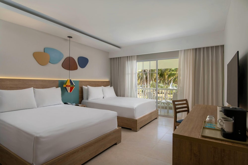 Wyndham Alltra Samana All Inclusive Resort 7/50