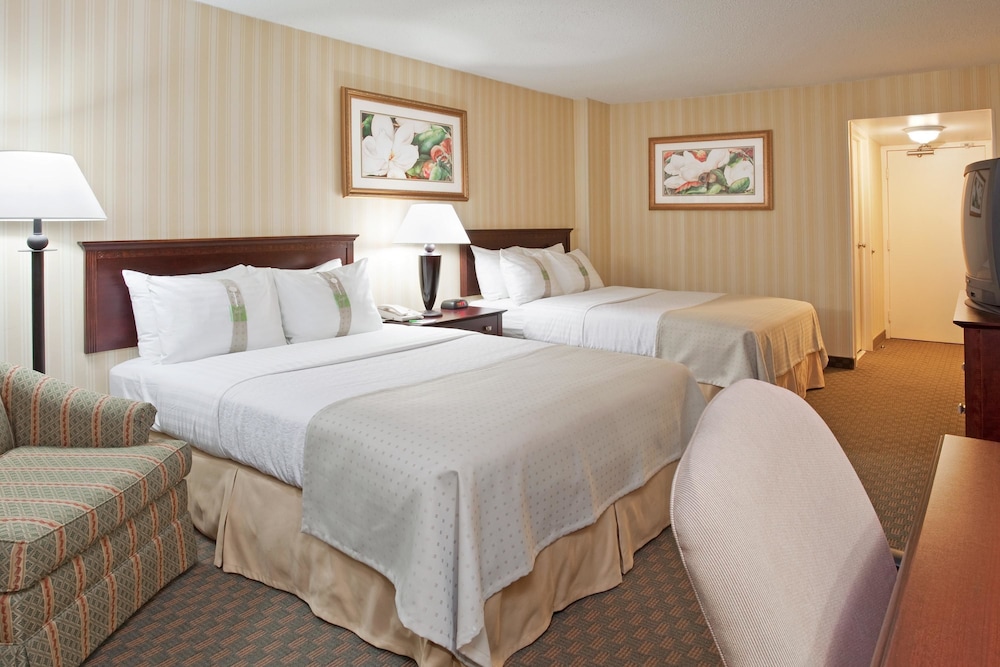 Holiday Inn Columbus Downtown Capital Square 15/65